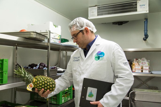 EIn Bild vom Sascha Lehner, Hygieneexperte bei der Lebensmittelkontrolle